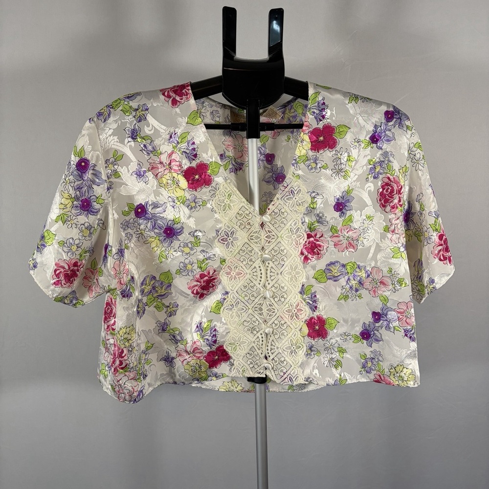 VTG Victoria's Secret Gold Label Large Floral Silky Lace Button Crop Top Sexy